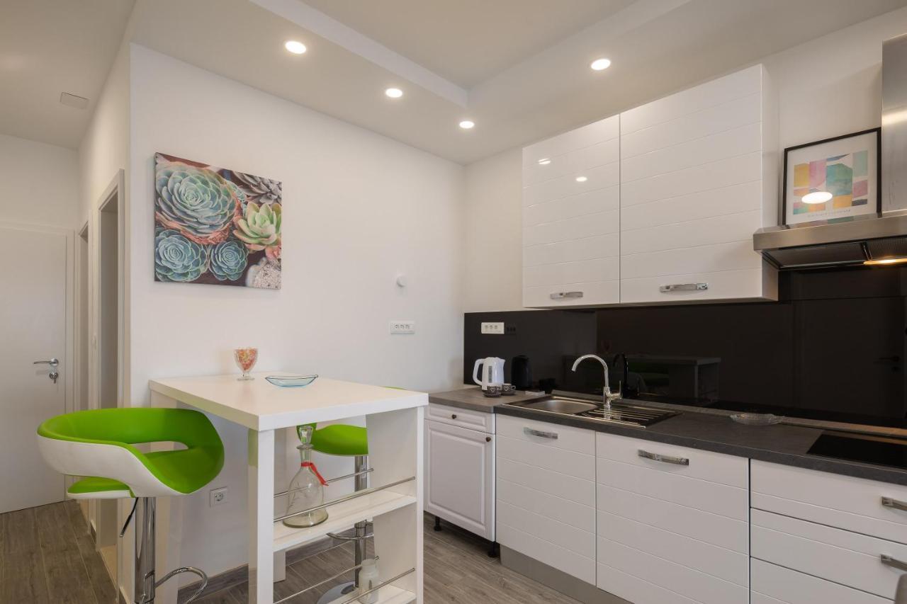 Seaside Deluxe Apartment Jesenice  Ngoại thất bức ảnh