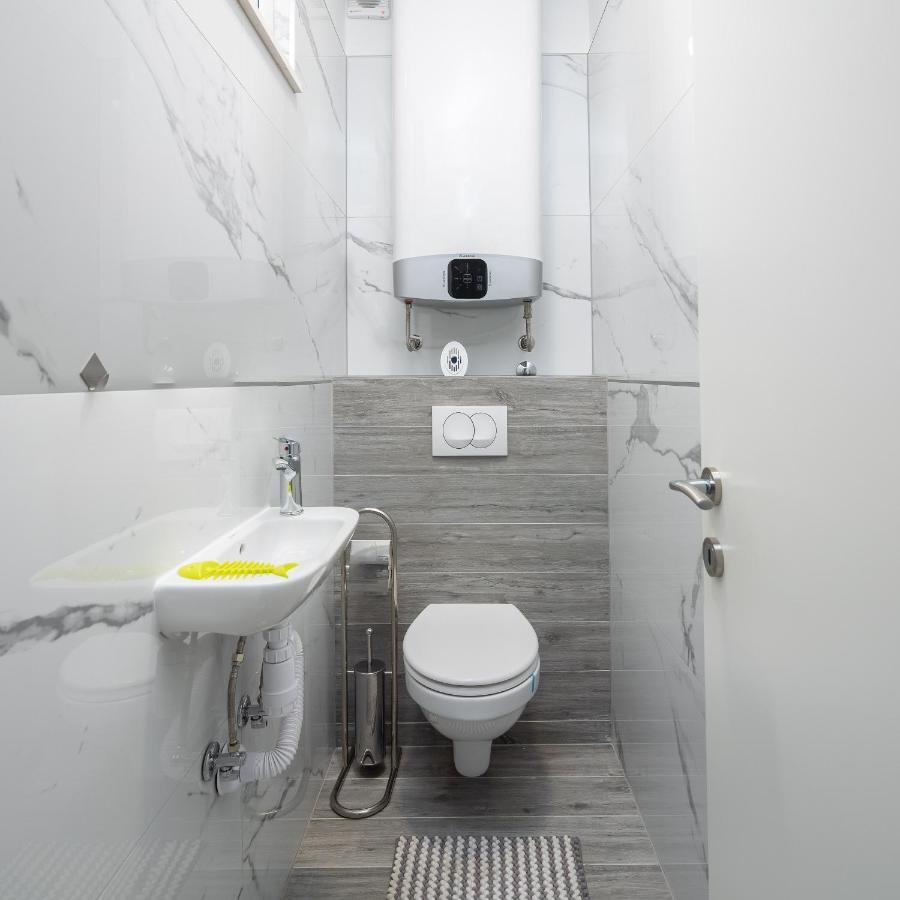 Seaside Deluxe Apartment Jesenice  Ngoại thất bức ảnh
