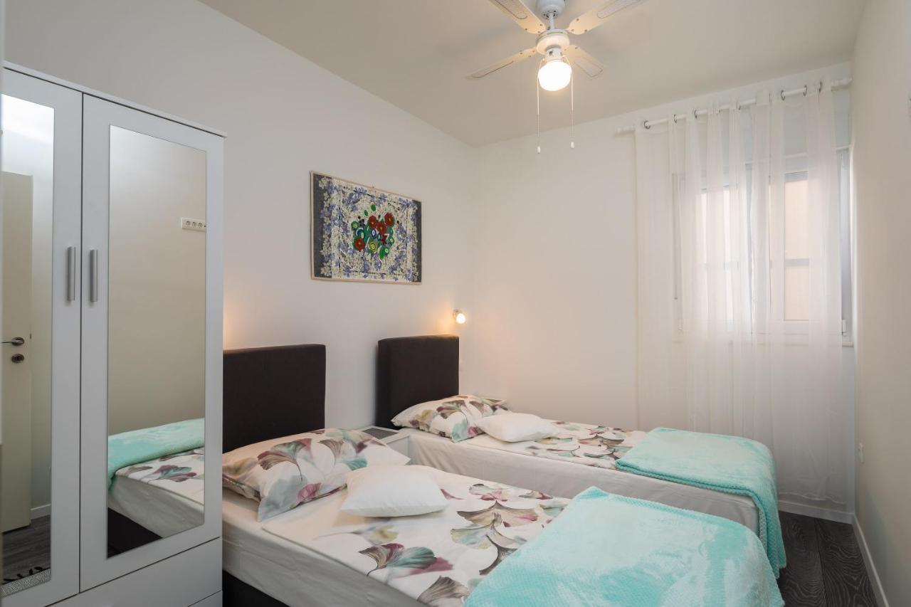 Seaside Deluxe Apartment Jesenice  Ngoại thất bức ảnh