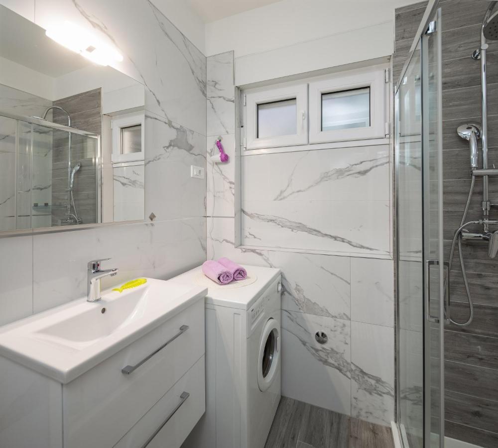 Seaside Deluxe Apartment Jesenice  Ngoại thất bức ảnh