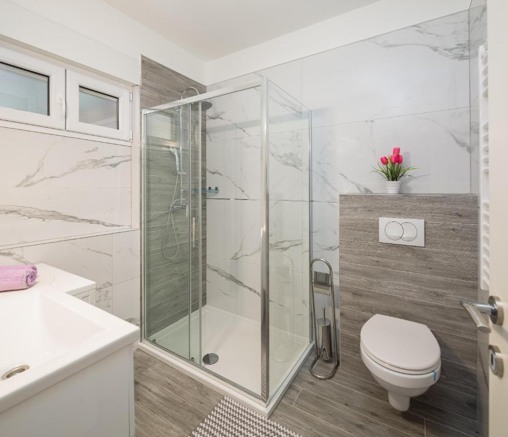 Seaside Deluxe Apartment Jesenice  Ngoại thất bức ảnh