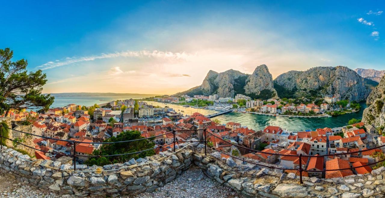 Seaside Deluxe Apartment Jesenice  Ngoại thất bức ảnh